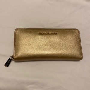 Michael Kors Jet Set Wallet